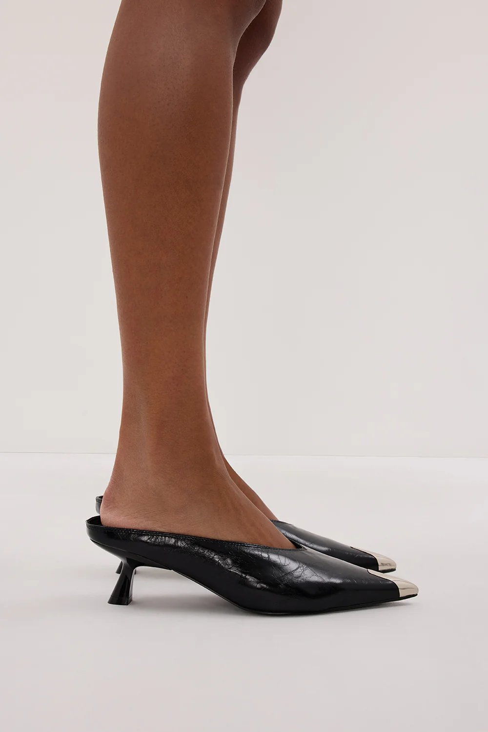 ALIAS MAE GOJI HEEL BLACK - Image 2