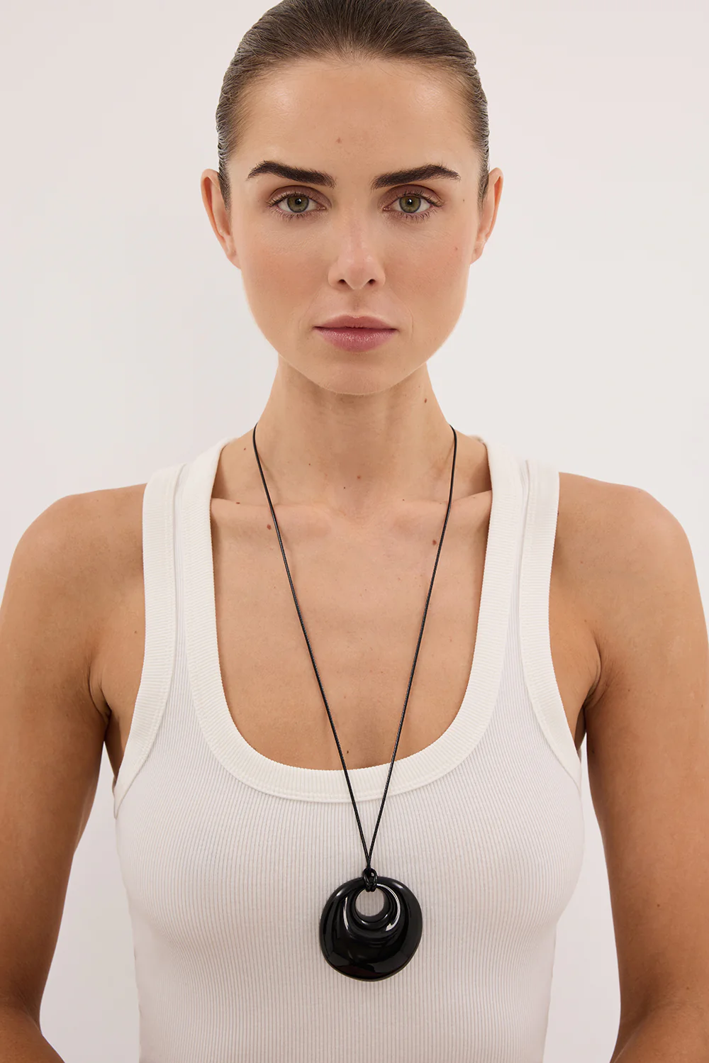ANNA ROSSI RAINA PENDANT NECKLACE BLACK - Image 4