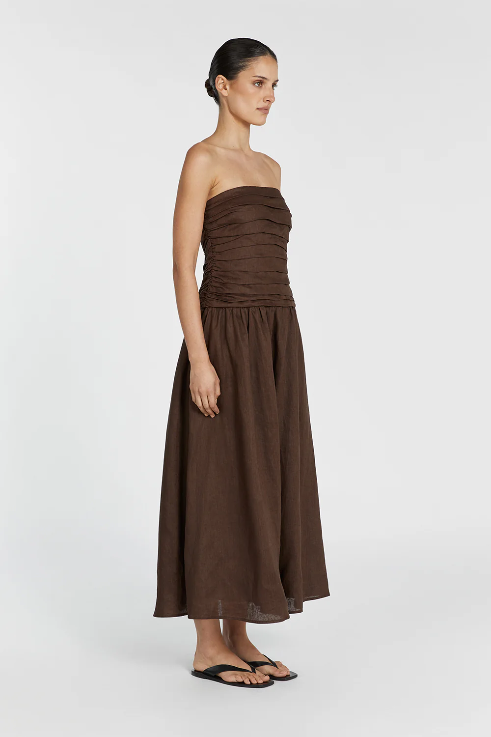 CATANIA BITTER CHOC LINEN STRAPLESS MIDI DRESS - Image 3