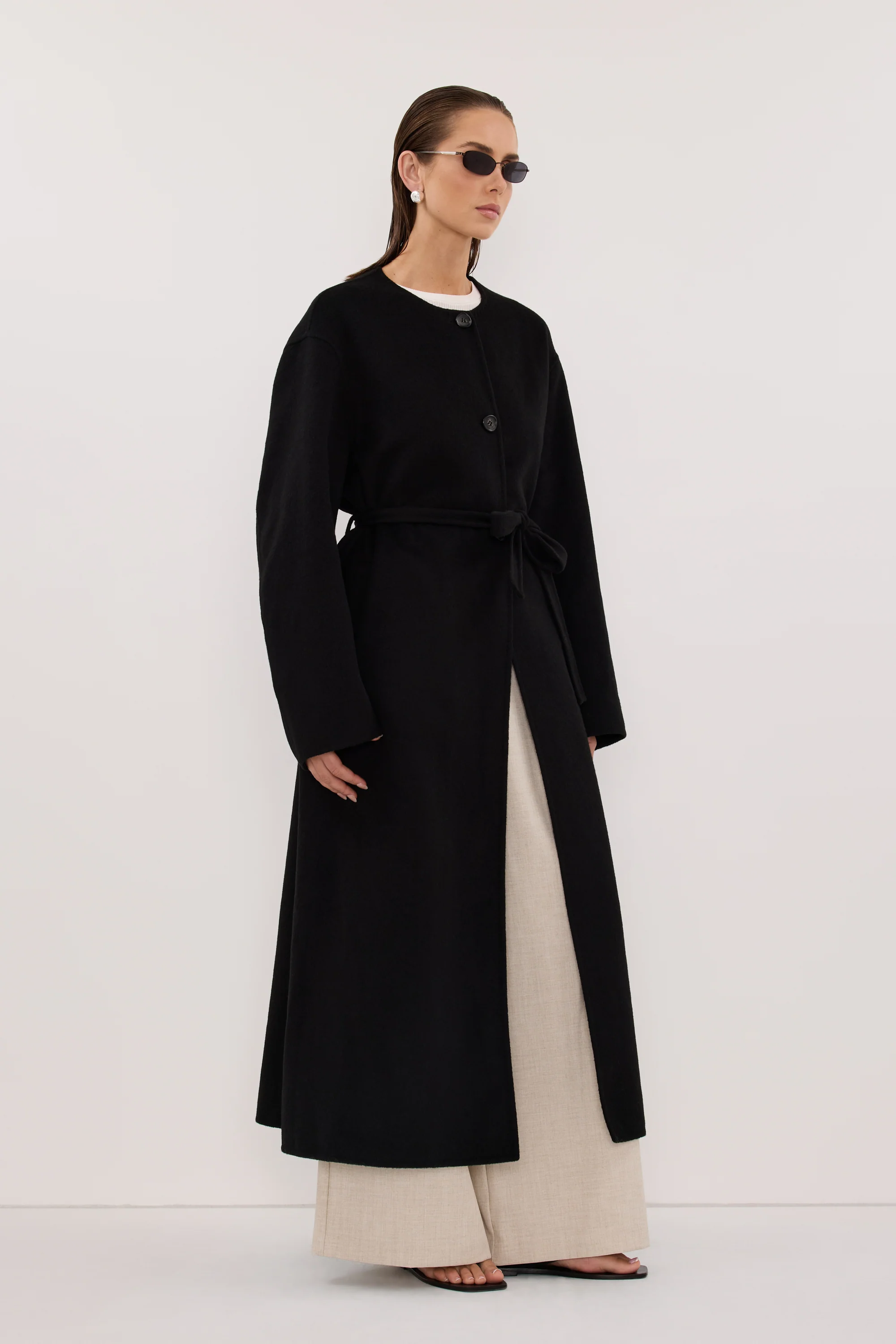 GRETA BLACK COLLARLESS COAT - Image 3