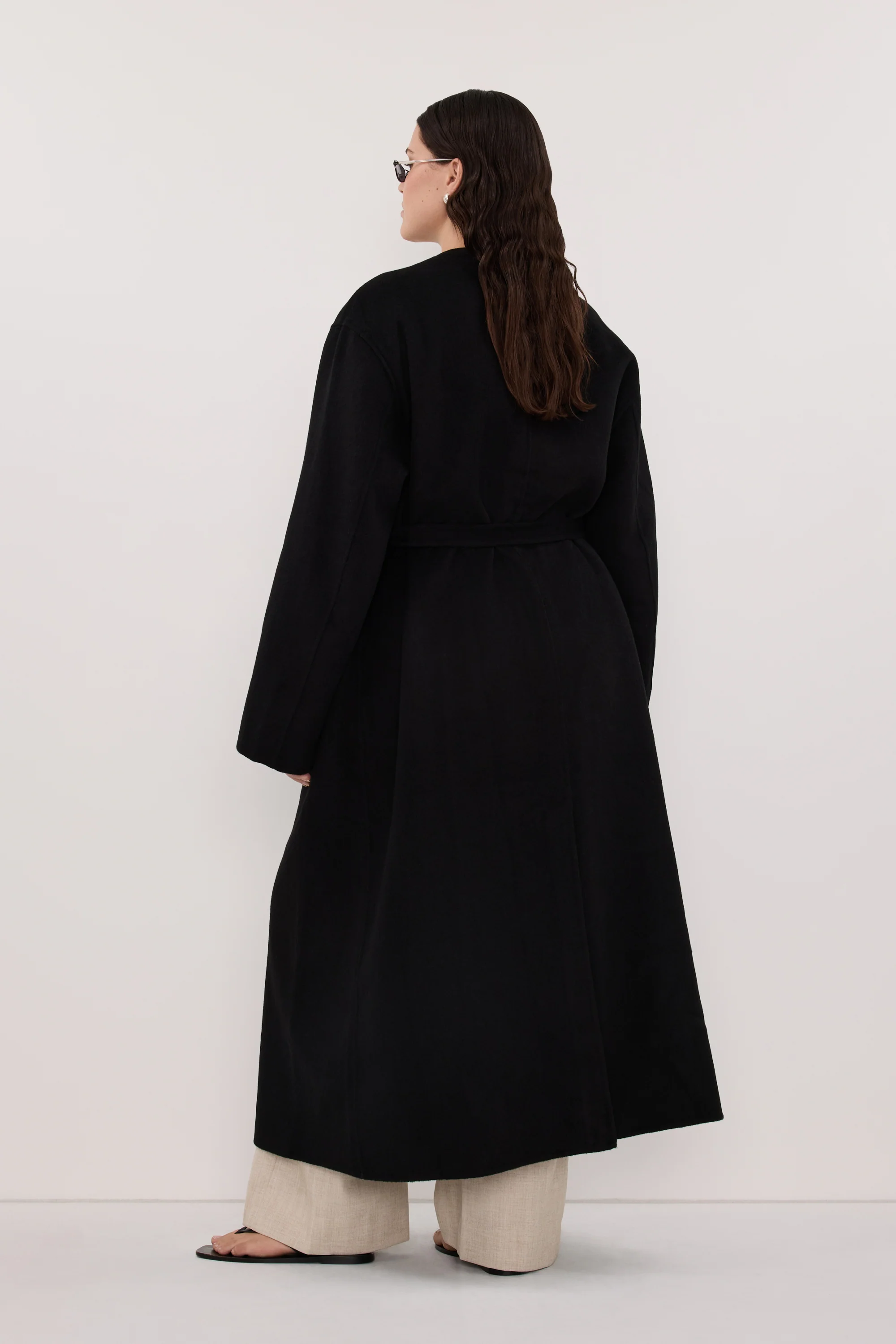 GRETA BLACK COLLARLESS COAT - Image 7