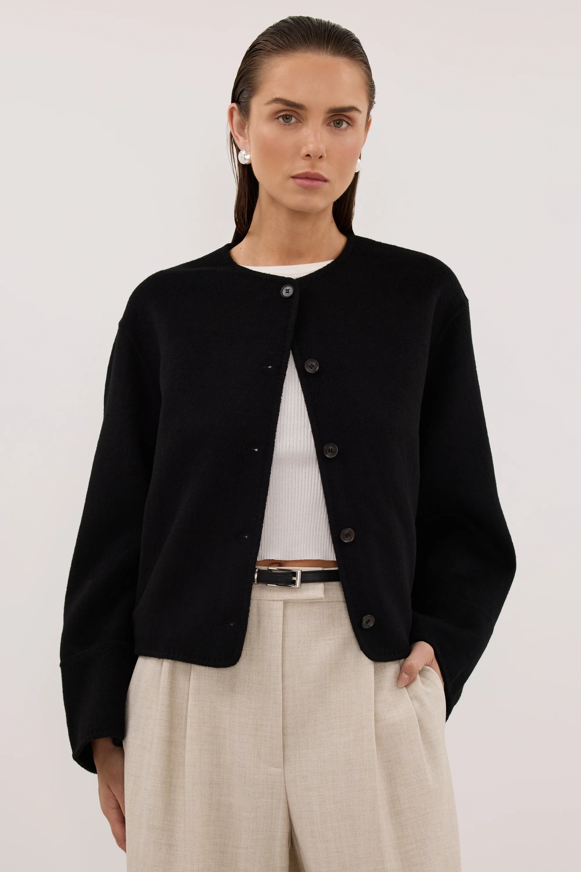 JACLYN BLACK CROPPED COAT - Image 3