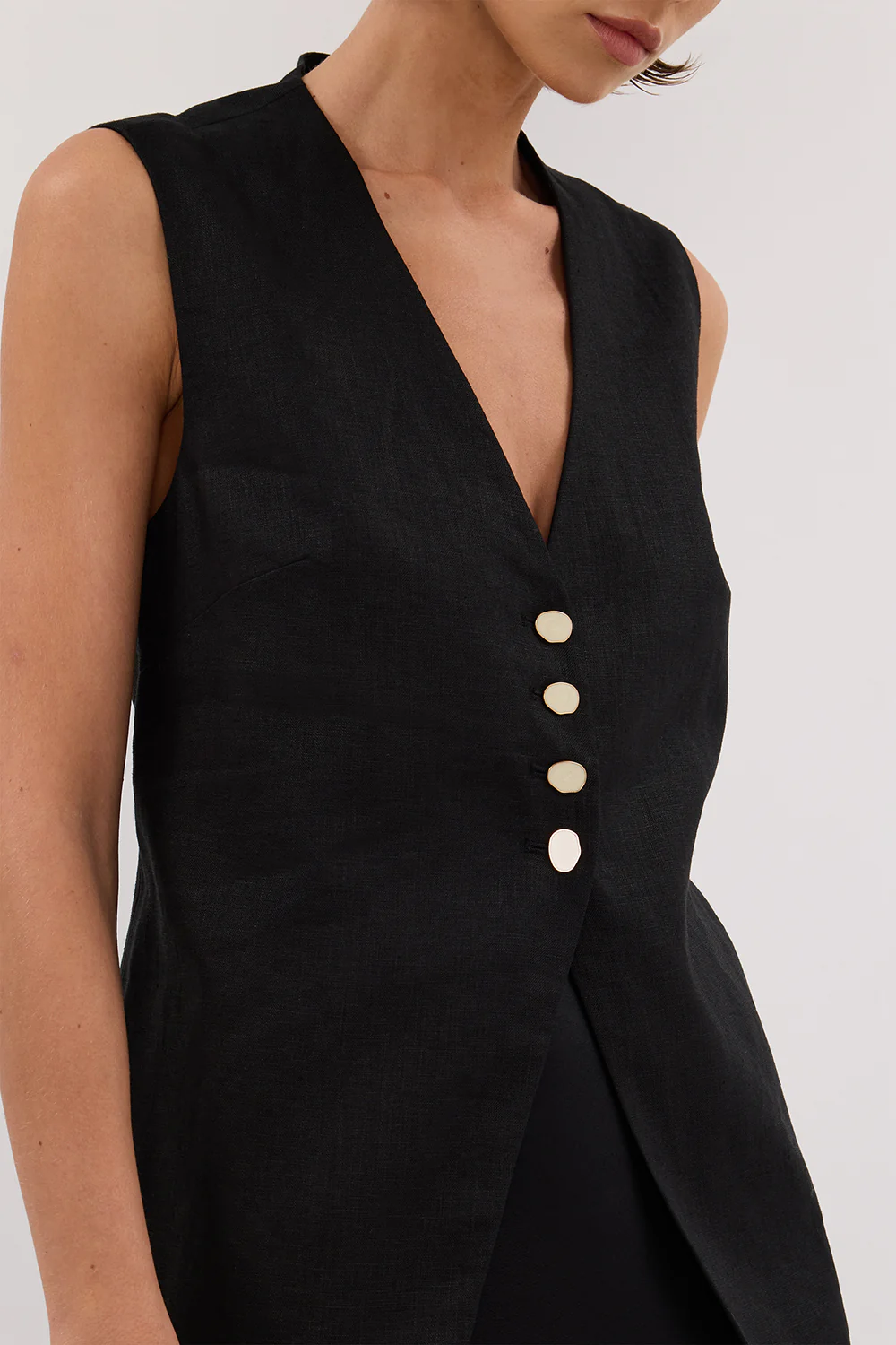 KNOX BLACK LINEN VEST - Image 5