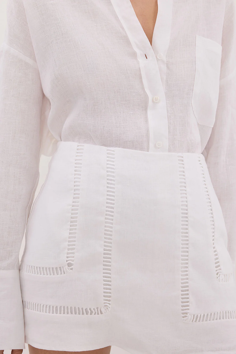 LINDSAY WHITE LINEN SKORT - Image 4