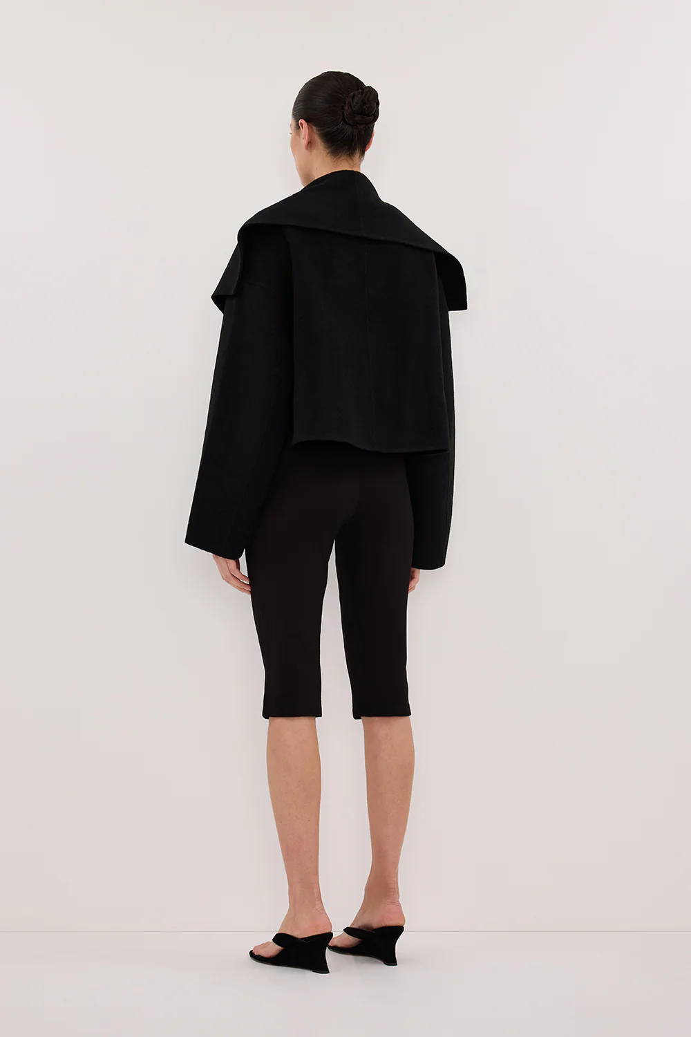 LUCIA BLACK CROPPED WOOL BLEND TRENCH COAT - Image 4