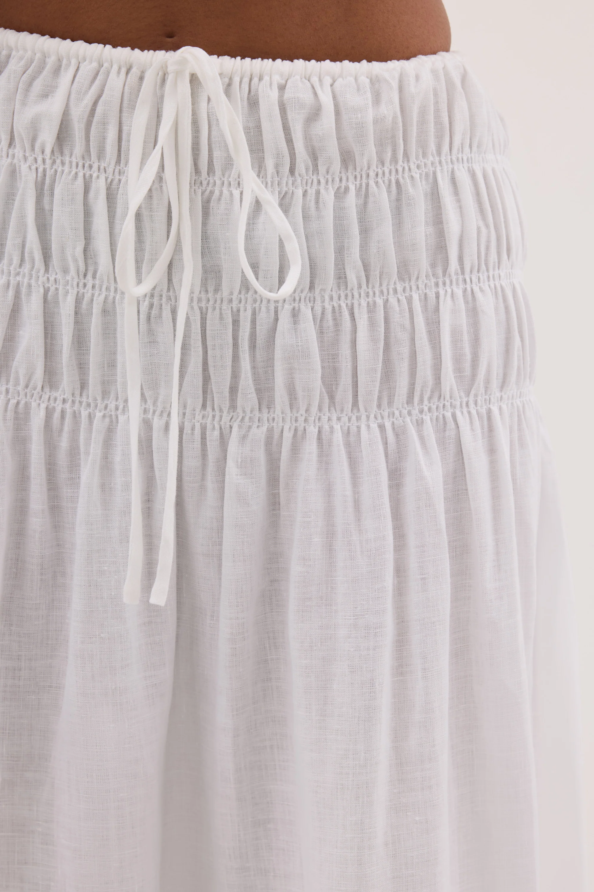 MAIA WHITE LINEN SHIRRED MIDI SKIRT - Image 5