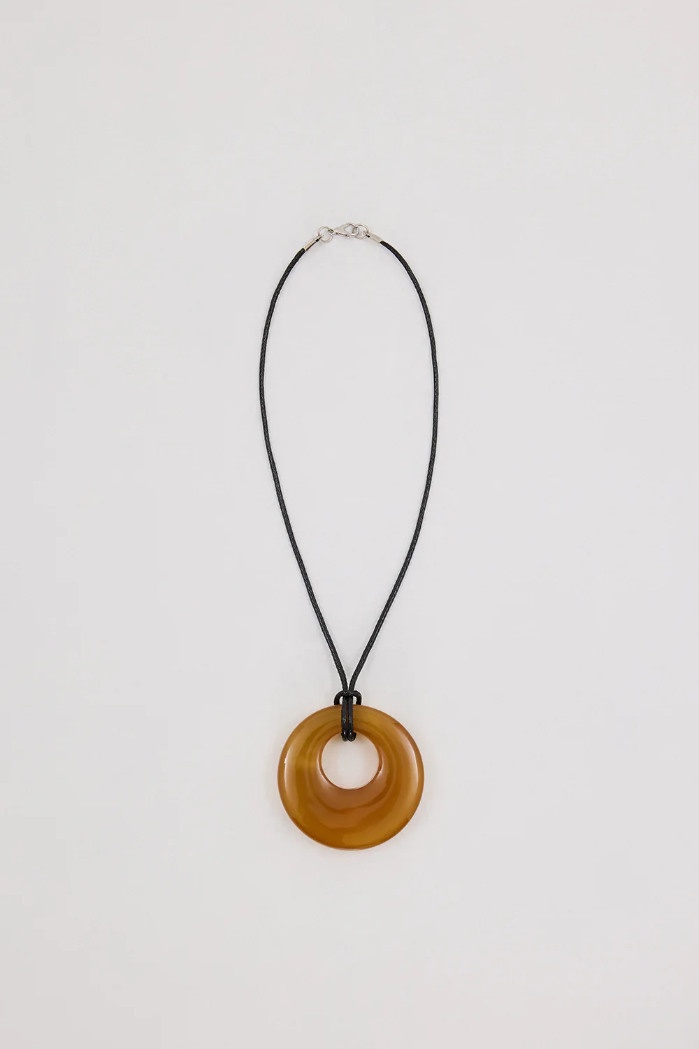 NURI STUDIO AGATE HOOP AMBER NECKLACE