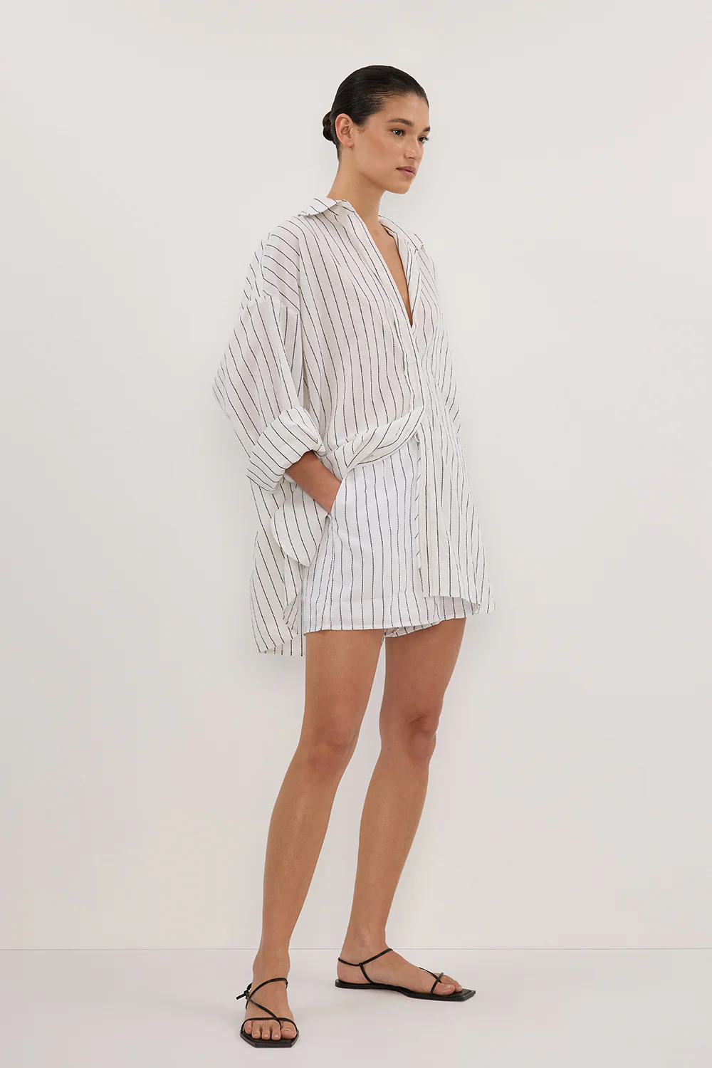 OLLIE WHITE STRIPE SHORT - Image 3