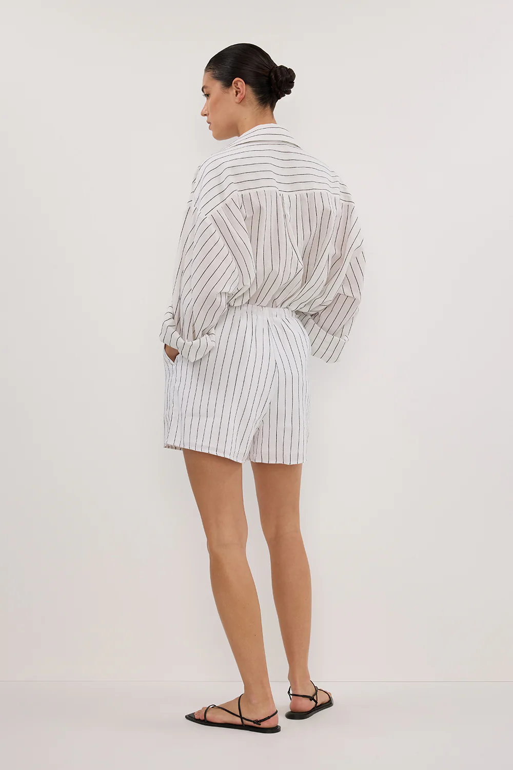 OLLIE WHITE STRIPE SHORT - Image 4