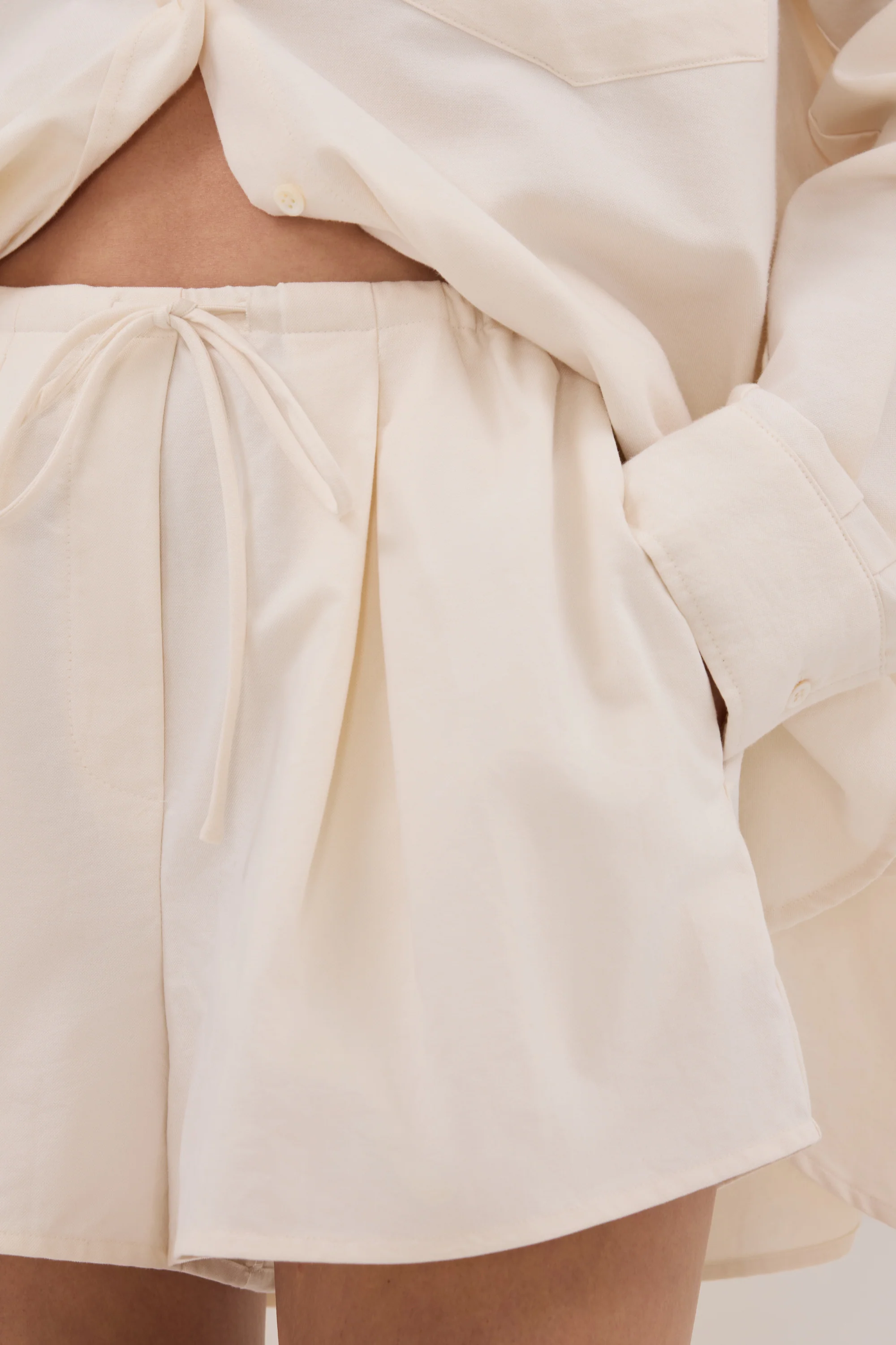 RHEA CREAM COTTON DRAWSTRING SHORT - Image 4
