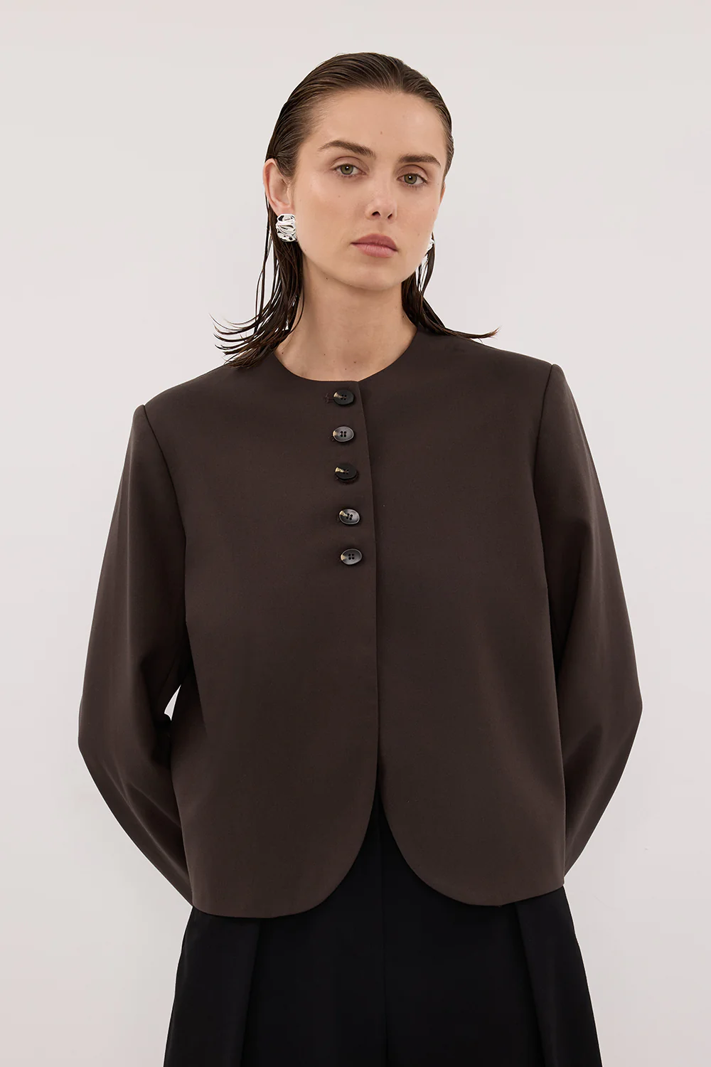 RYAN BITTER CHOC OVERSIZED CROPPED BLAZER - Image 2
