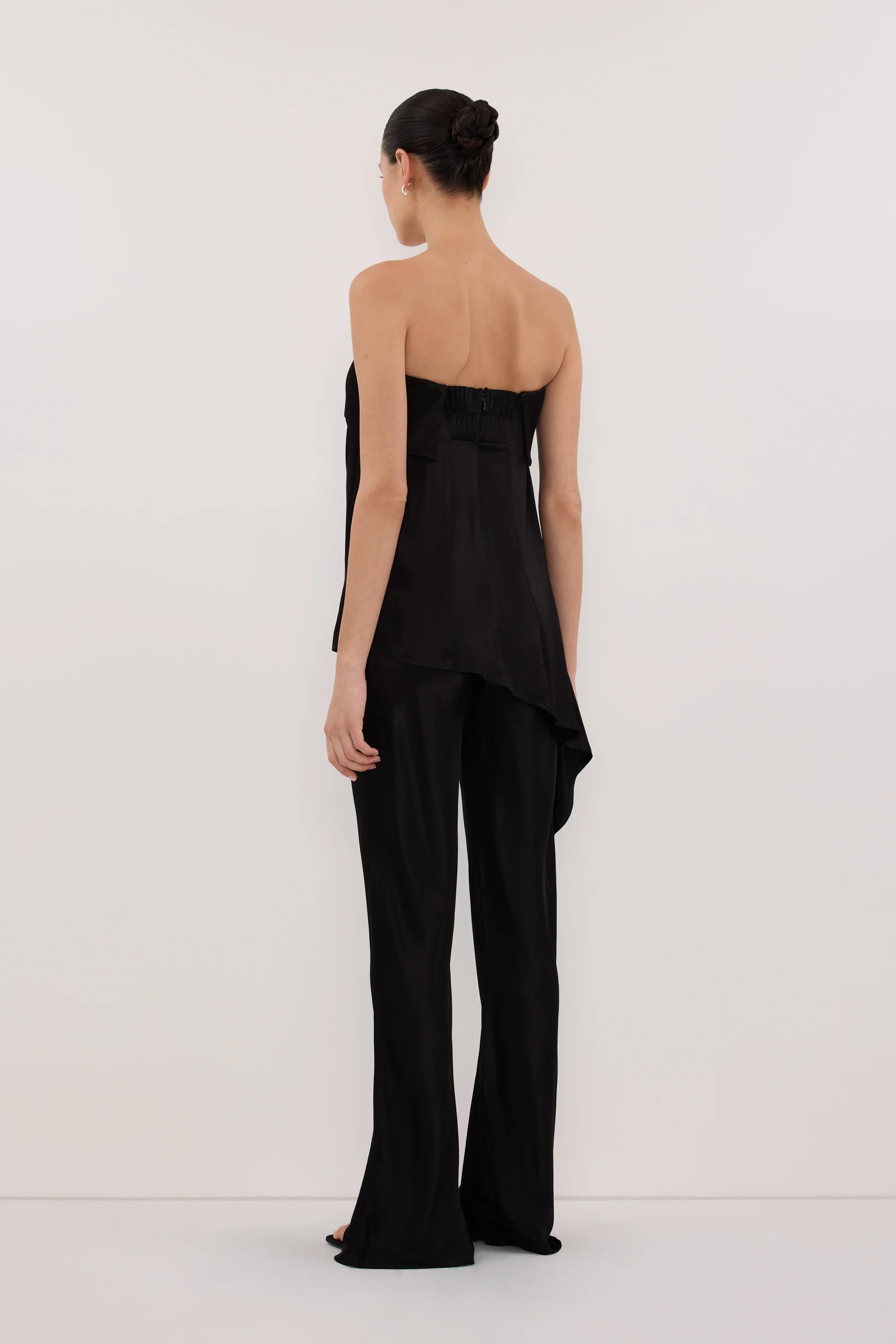 SANDER BLACK STRAPLESS SATIN TOP - Image 4