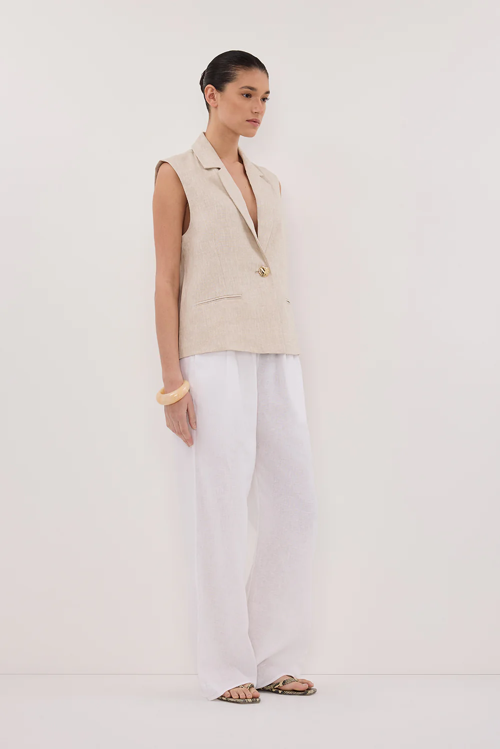SELAH NATURAL LINEN SLEEVELESS VEST - Image 3