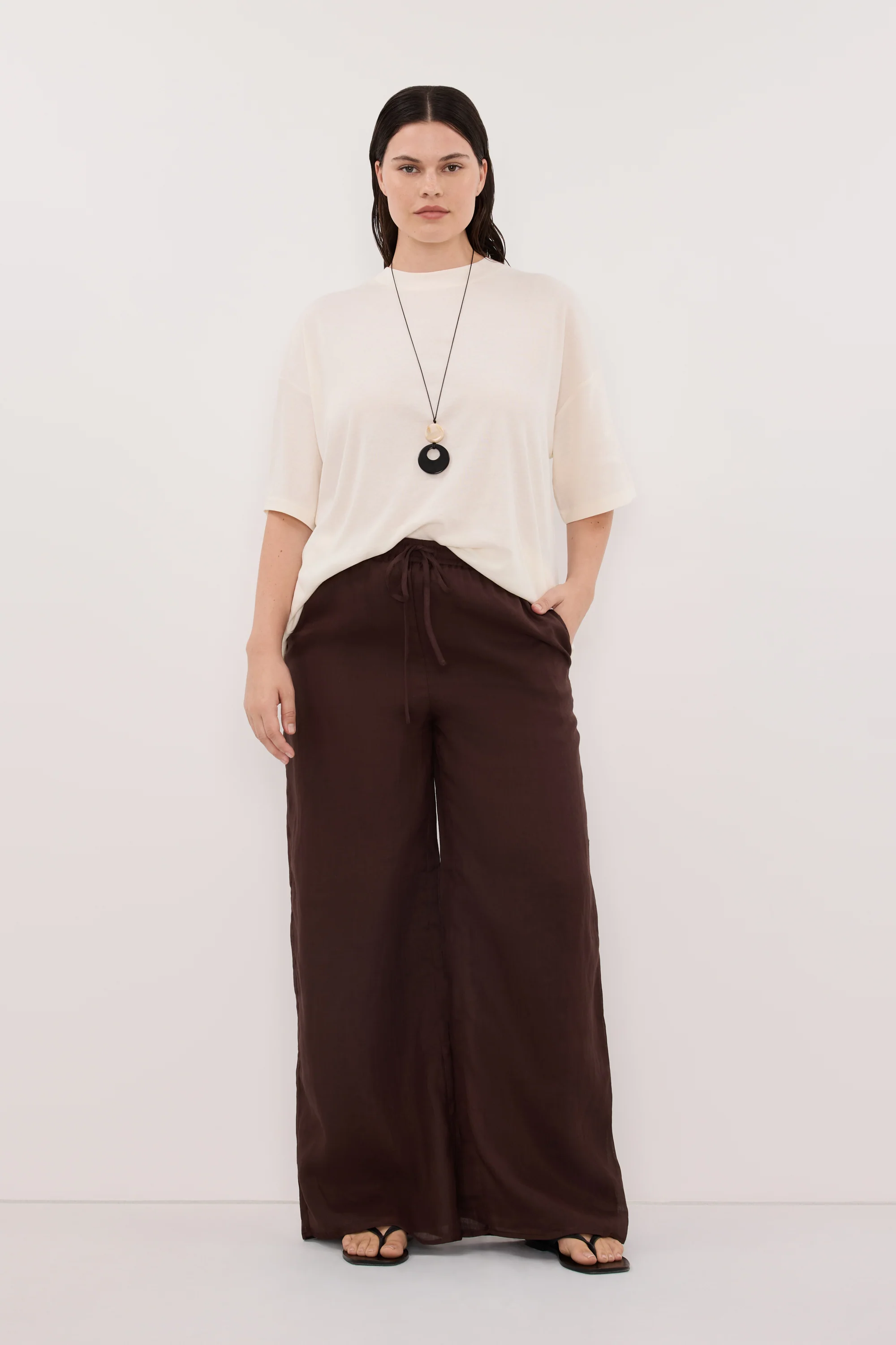 SLOANE CREAM COTTON LONGLINE TEE - Image 6