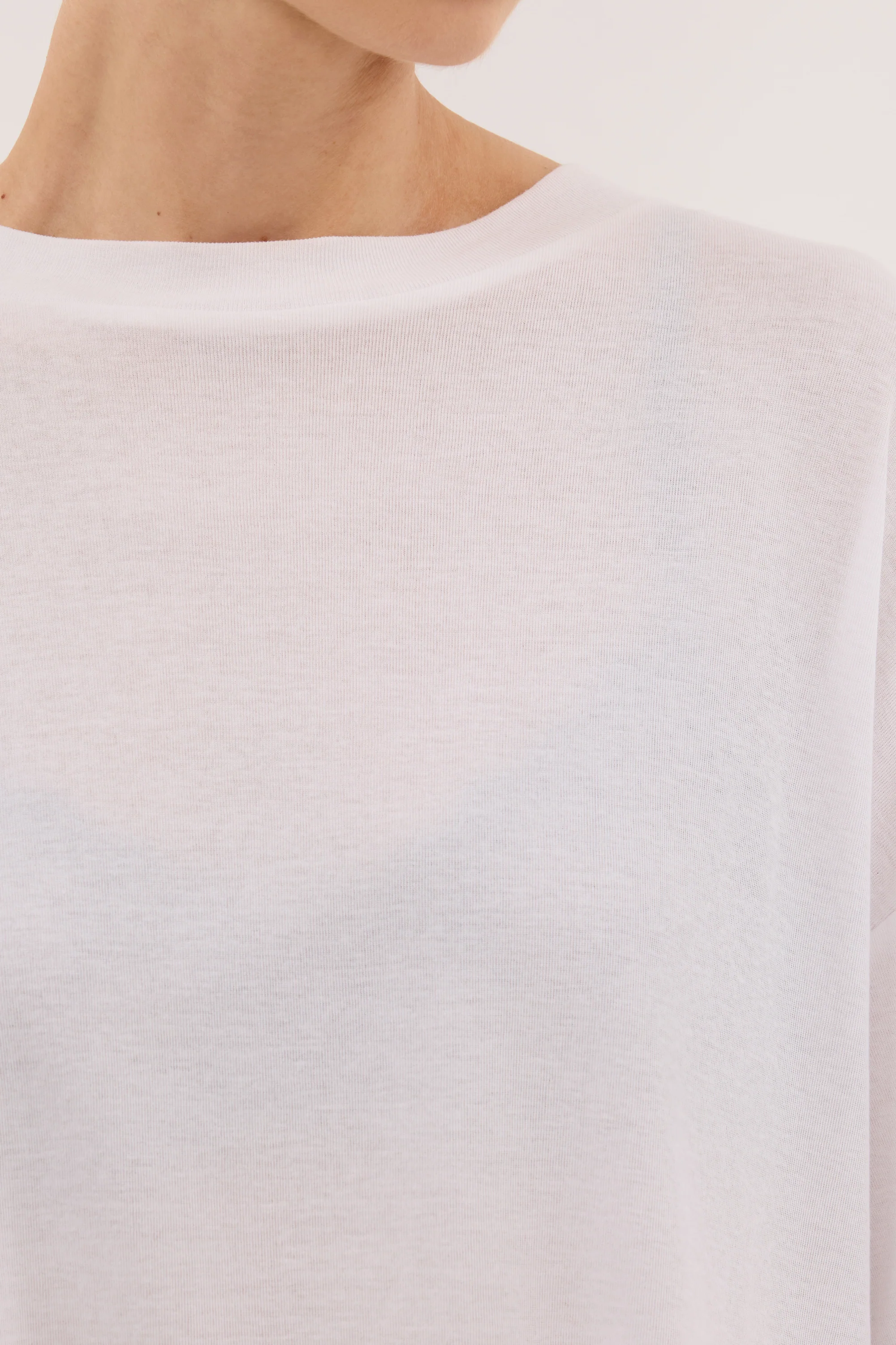 SLOANE WHITE COTTON LONGLINE TEE - Image 5