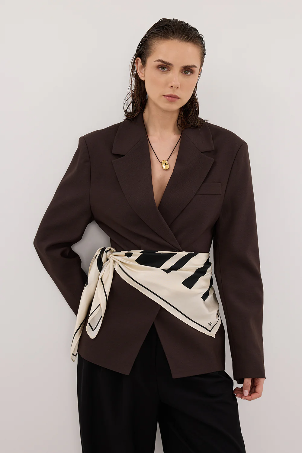 SURI ESPRESSO CINCHED BLAZER - Image 2