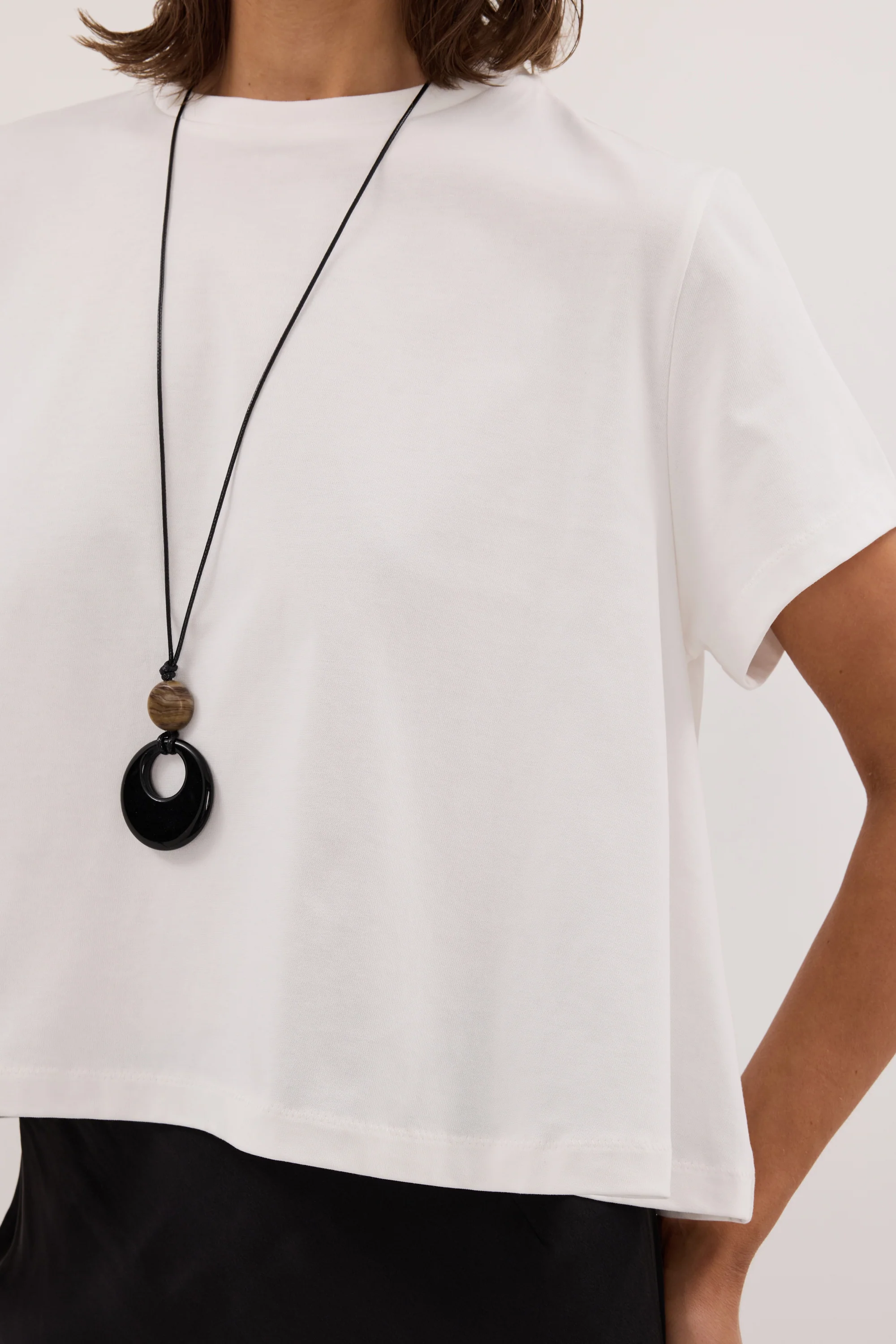 TATUM WHITE SHORT COTTON SLEEVE TEE - Image 5