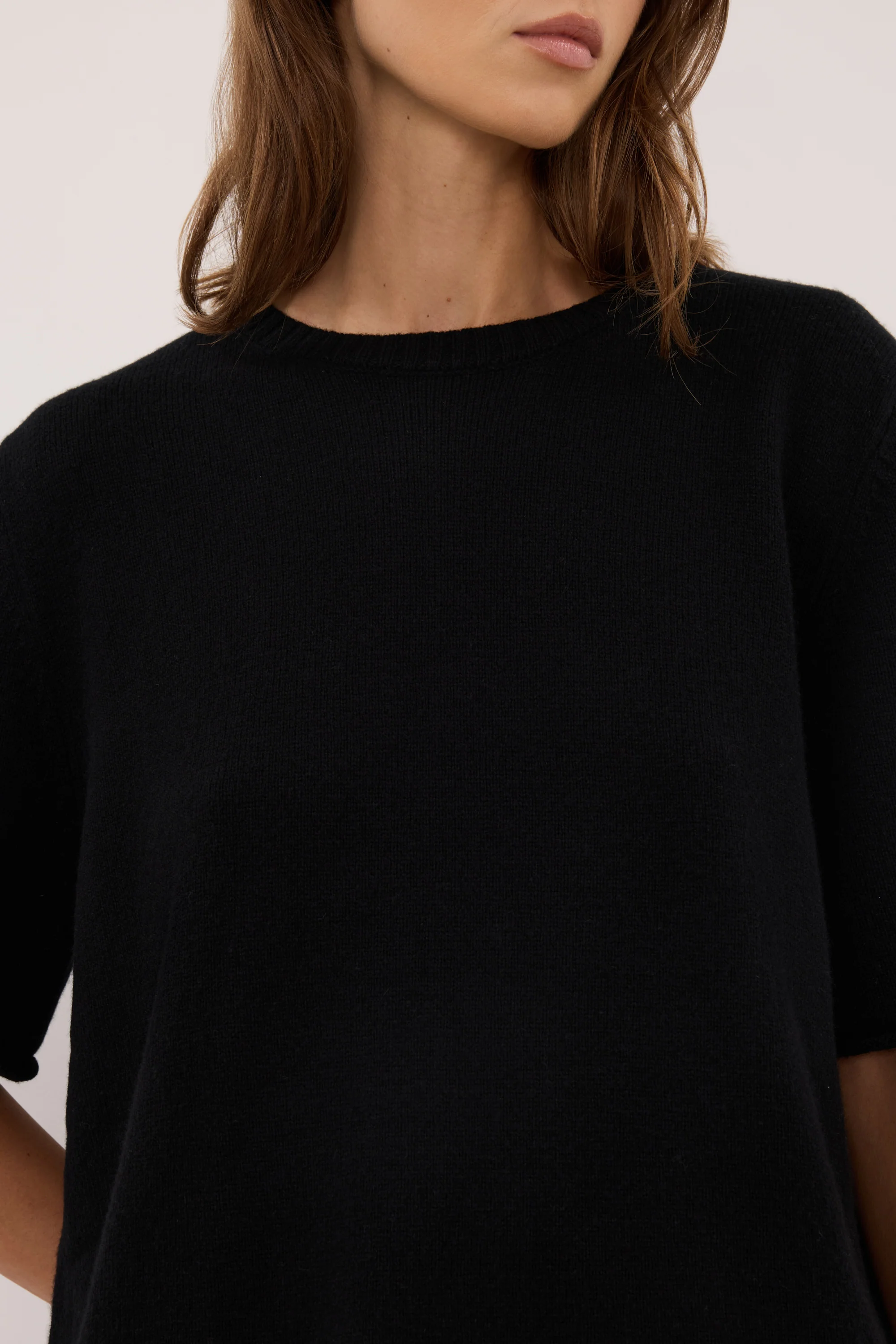 TESS BLACK LONGLINE KNIT TEE - Image 5