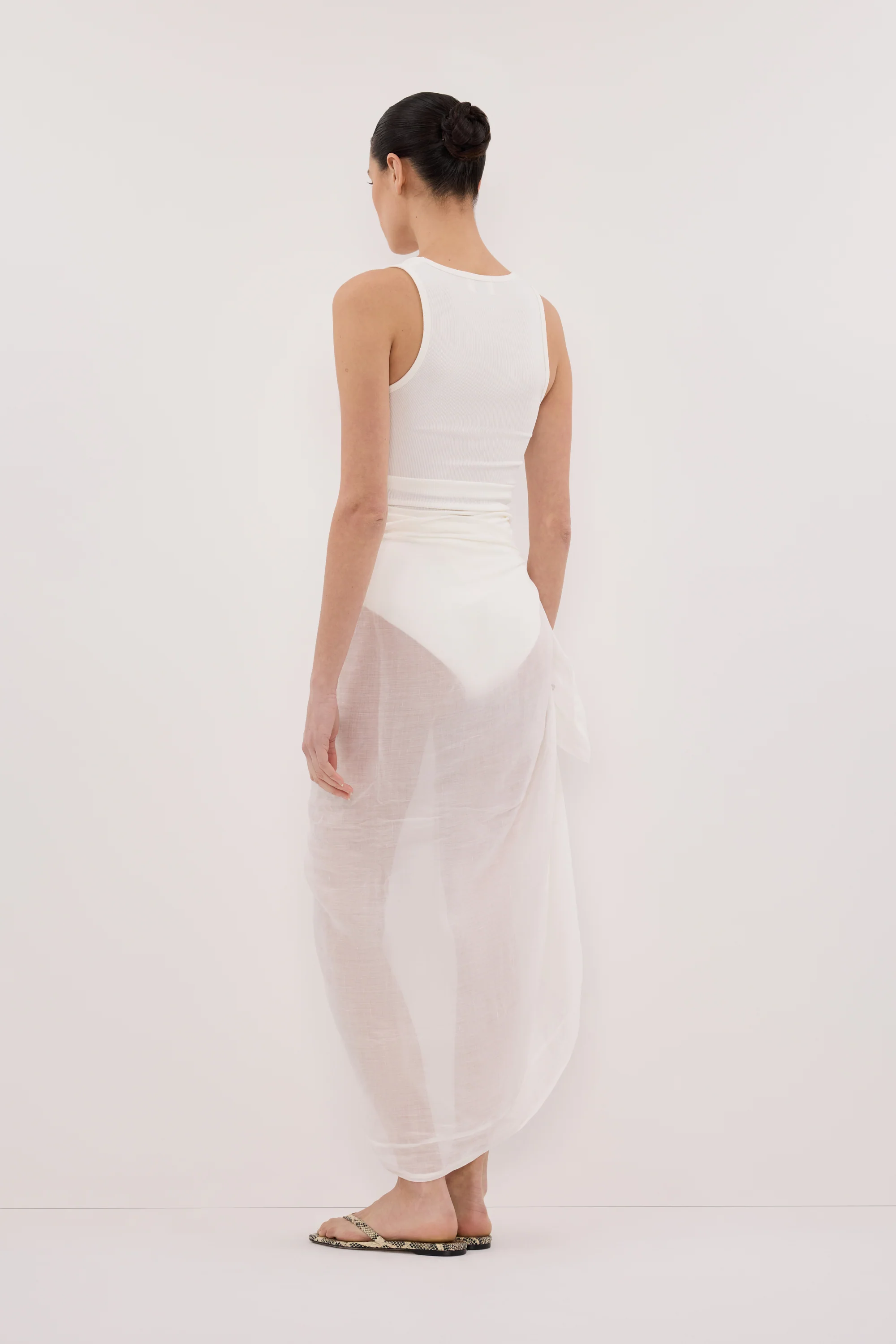 TROPEZ WHITE RAMIE SARONG - Image 4